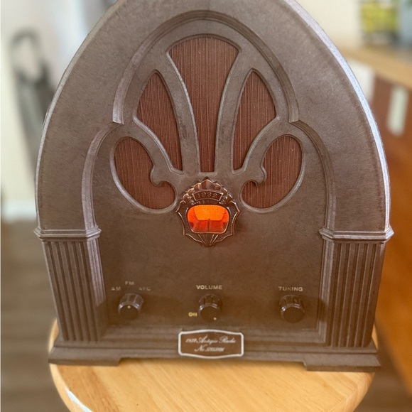 Windsor Vintage Style original Radio - Brown and Gold - Picture 8 of 8